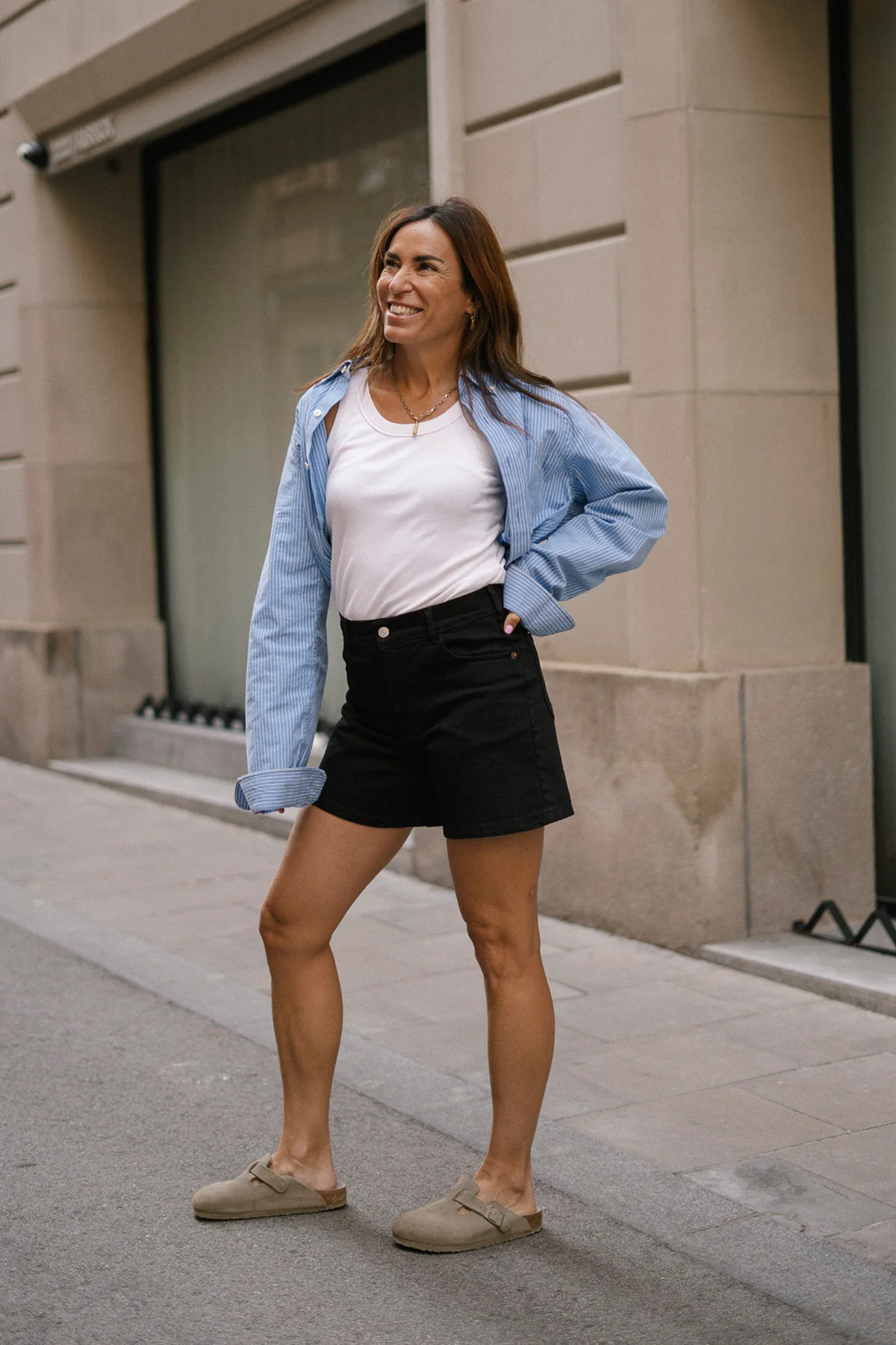 RELAXED SHORTS - BLACK - Image 4