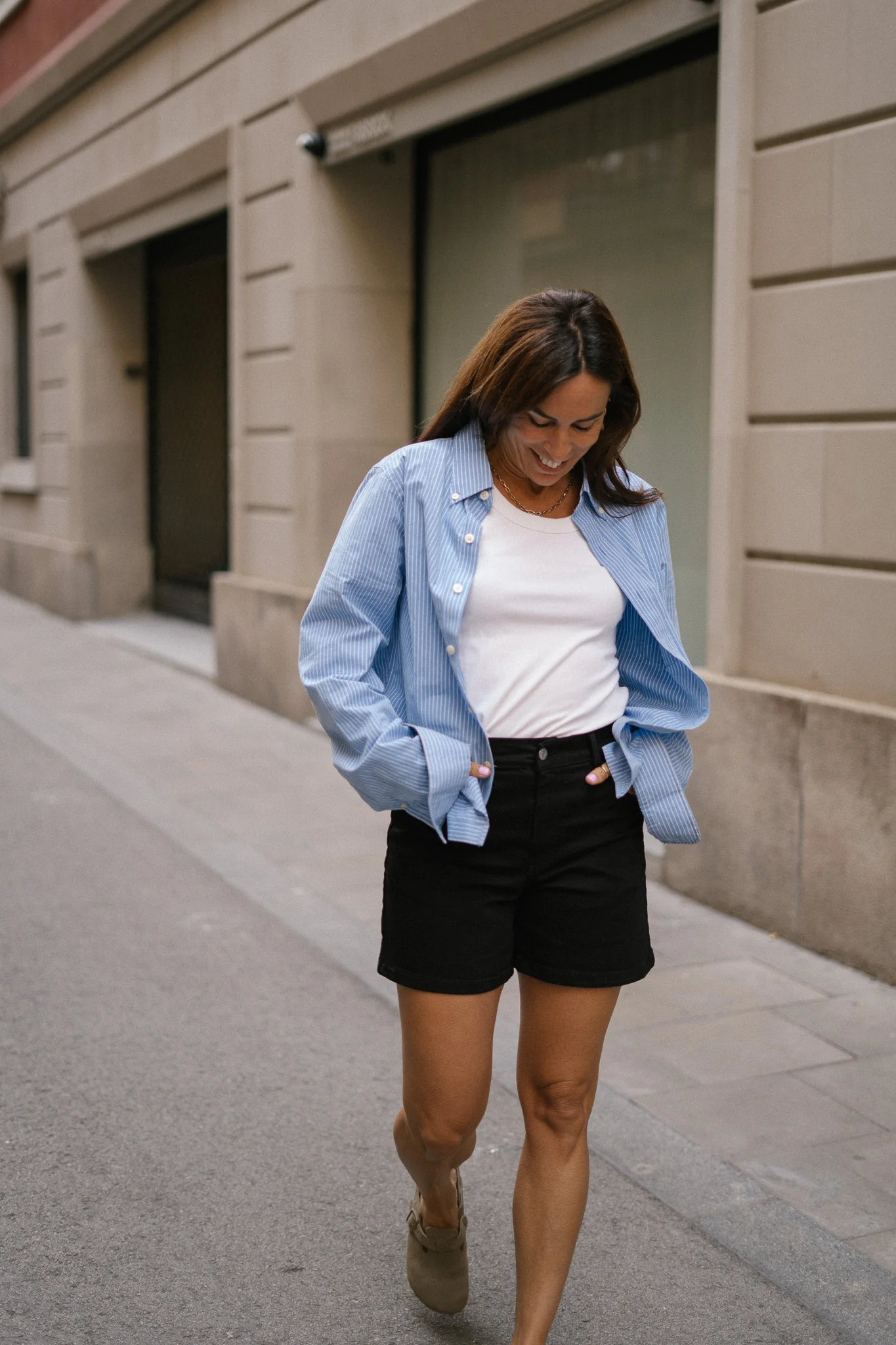 RELAXED SHORTS - BLACK - Image 8