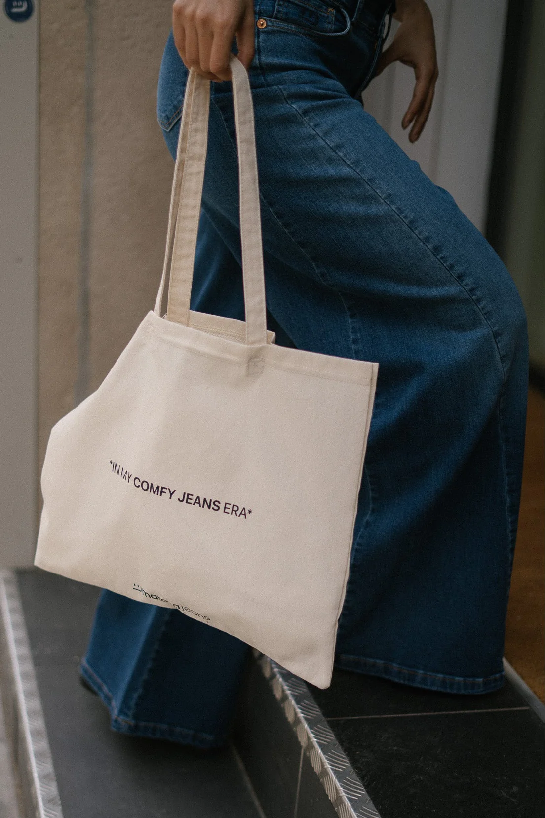 TOTE BAG 'COMFY ERA' - Image 3
